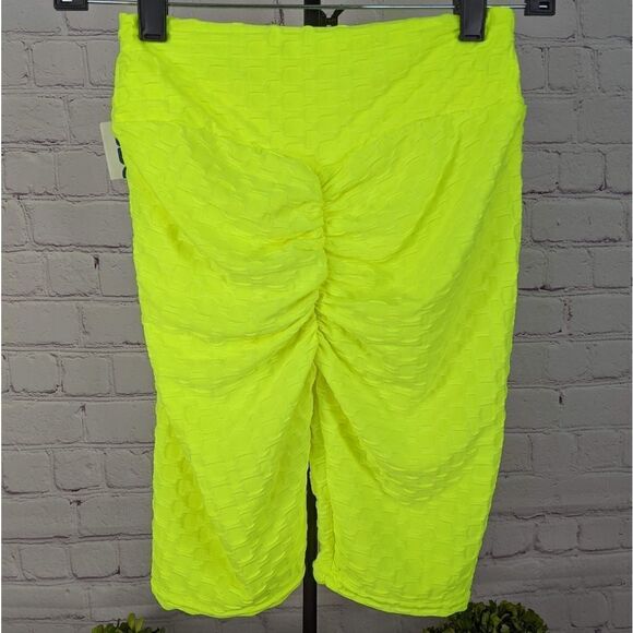 NWT True Rock Honeycomb Booty Scrunch Biker Shorts - Size S/M - Picture 4 of 5